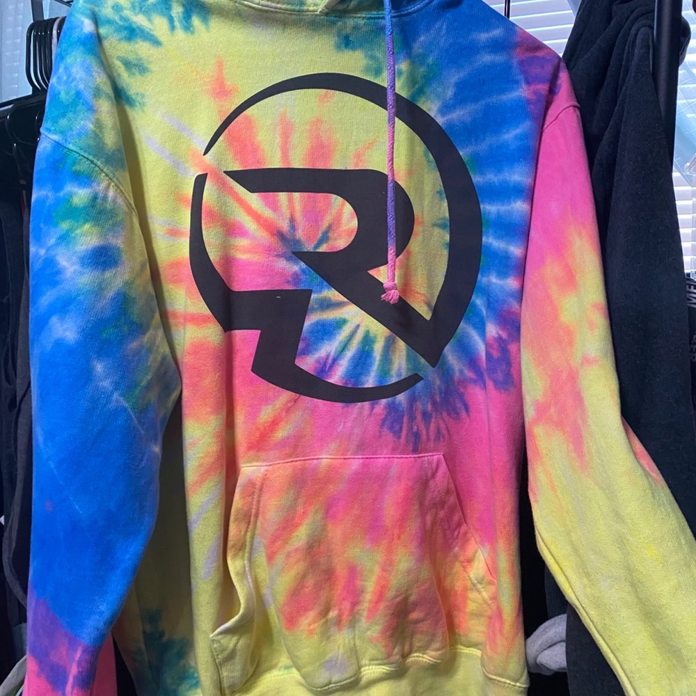 Romwod tye die hoodie